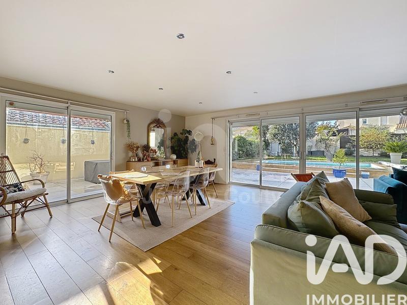 Maison - 167 m² - 7 pièces