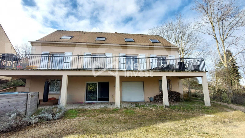 Maison - 177 m² - 9 pièces