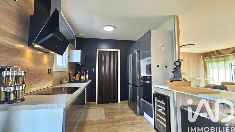 Maison - 95 m² - 5 pièces