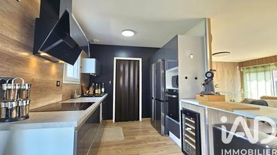 Maison - 95 m² - 5 pièces