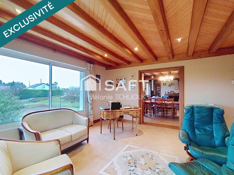 Maison - 200 m² - 8 pièces