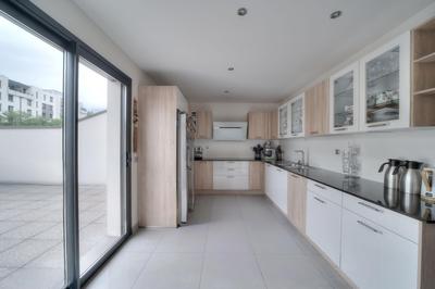 Appartement - 166 m² - 5 pièces