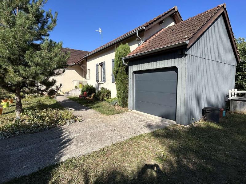 Maison traditionnelle - 110 m² - 5 pièces