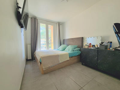 Appartement - 65 m² - 4 pièces