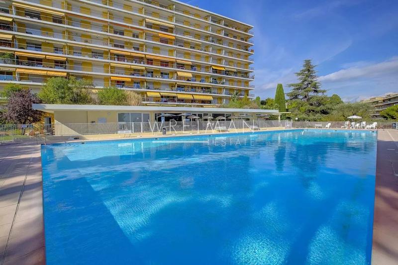 Appartement - 80 m² - 3 pièces