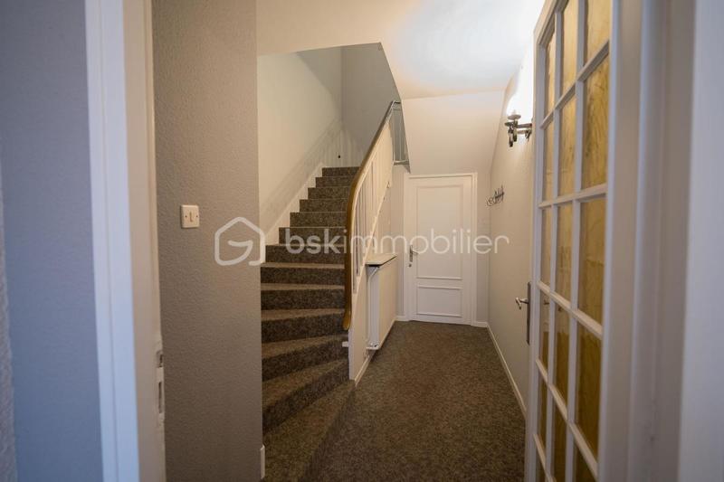 Maison traditionnelle - 320 m² - 8 pièces