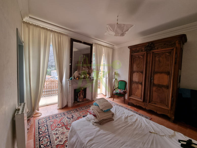 Maison ancienne - 321 m² - 13 pièces