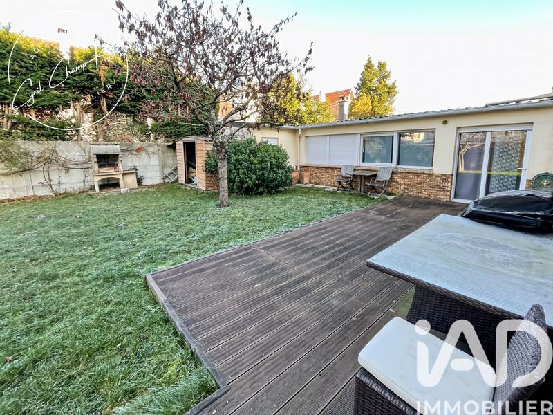 Maison - 180 m² - 8 pièces