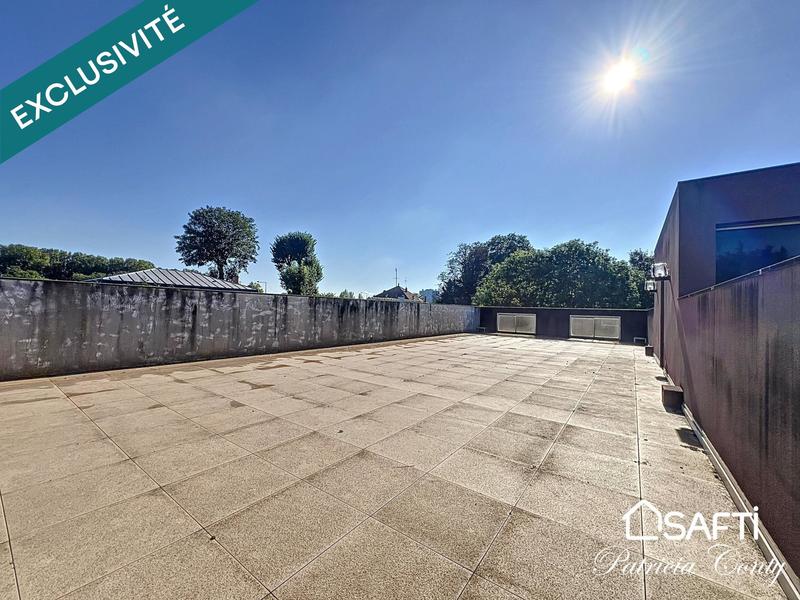 Maison - 460 m² - 11 pièces