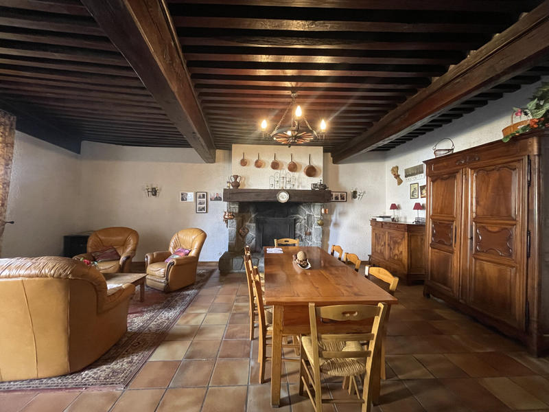 Maison - 400 m² - 10 pièces