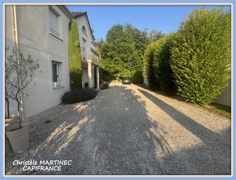 Maison - 226 m² - 7 pièces