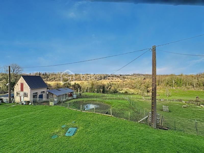 Maison - 5 432 m² - 5 pièces