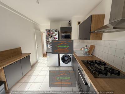 Appartement - 82 m² - 4 pièces