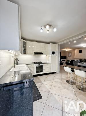 Maison - 127 m² - 6 pièces