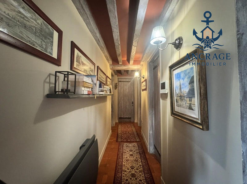 Maison - 160 m² - 11 pièces