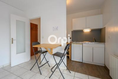 Studio - 28 m² - 1 pièce