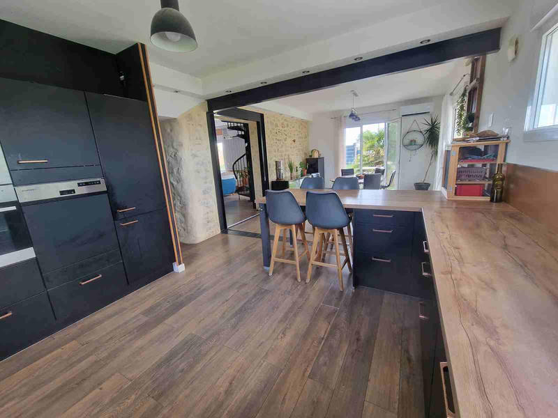 Maison - 162 m² - 7 pièces