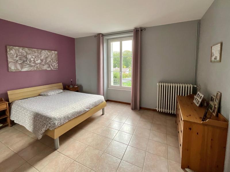 Maison - 210 m² - 6 pièces