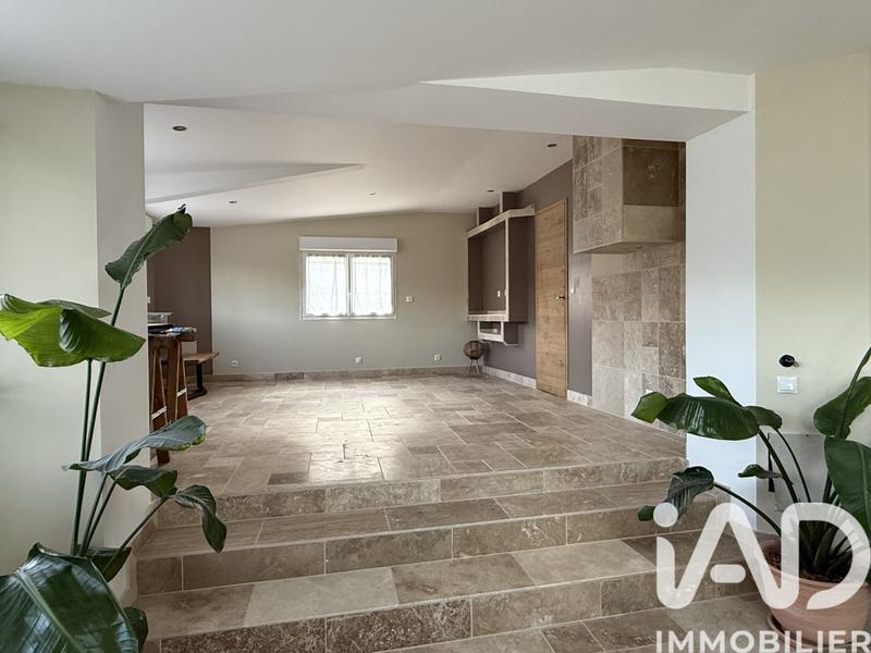 Maison - 254 m² - 8 pièces