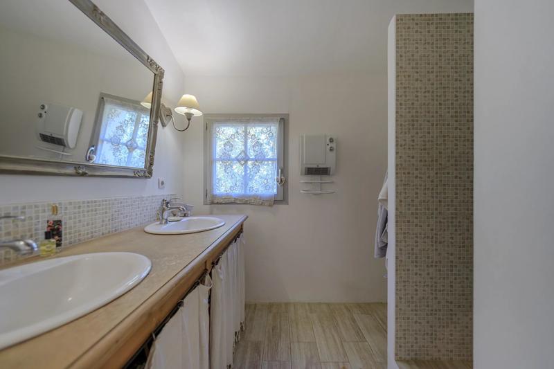 Maison - 257 m² - 12 pièces