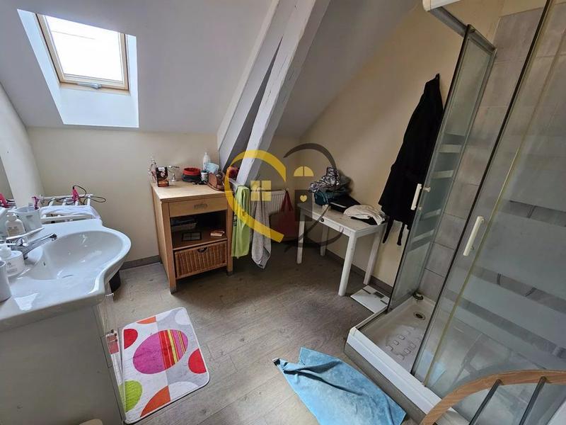 Maison - 185 m² - 6 pièces