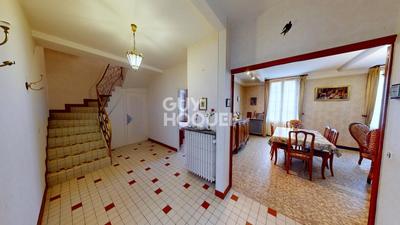 Propriété - 145 m² - 6 pièces