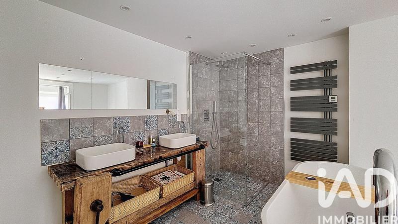 Appartement - 75 m² - 3 pièces