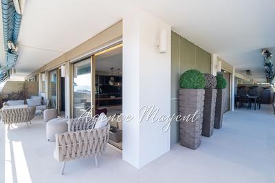 Appartement - 112 m² - 4 pièces