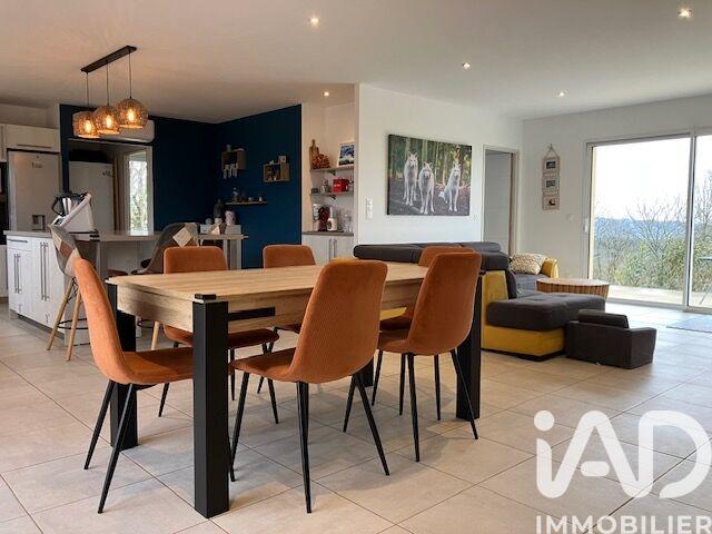 Maison - 122 m² - 5 pièces