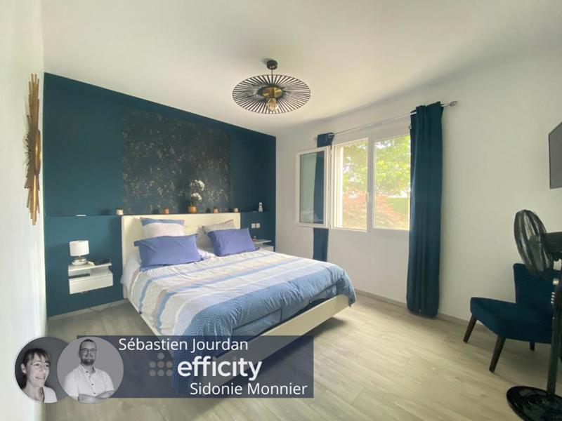 Pavillon - 180 m² - 6 pièces