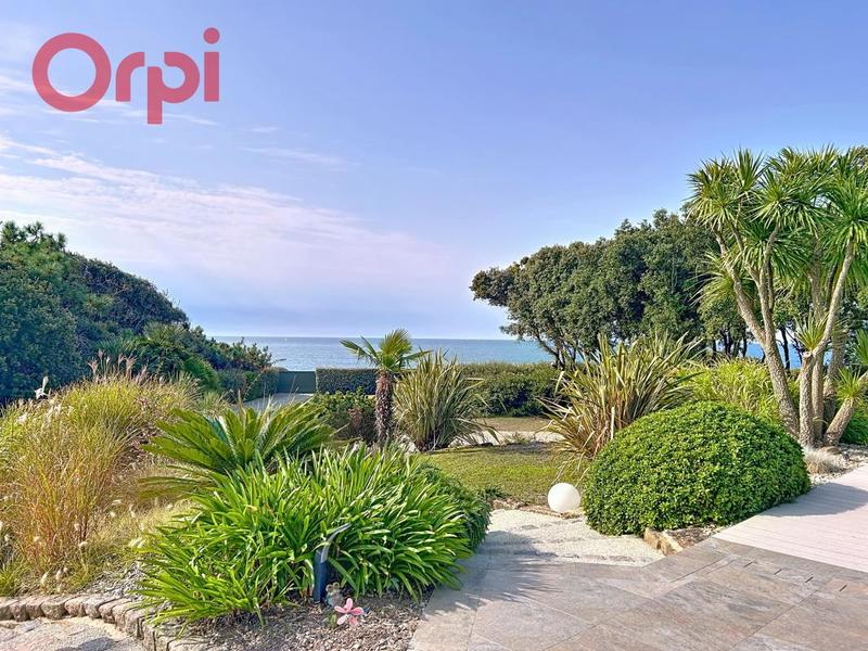 Maison - 210 m² - 6 pièces