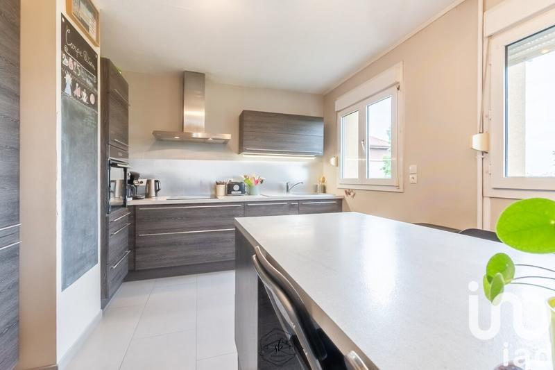 Appartement - 121 m² - 6 pièces