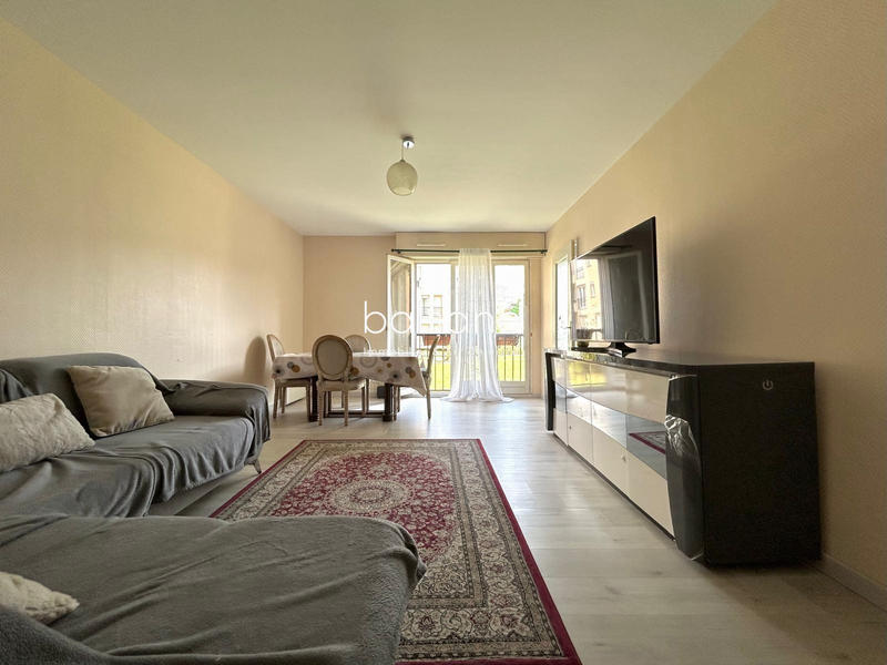 Appartement - 82 m² - 4 pièces