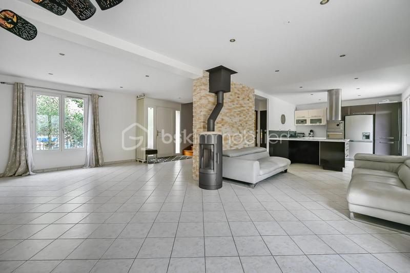 Maison - 146 m² - 7 pièces