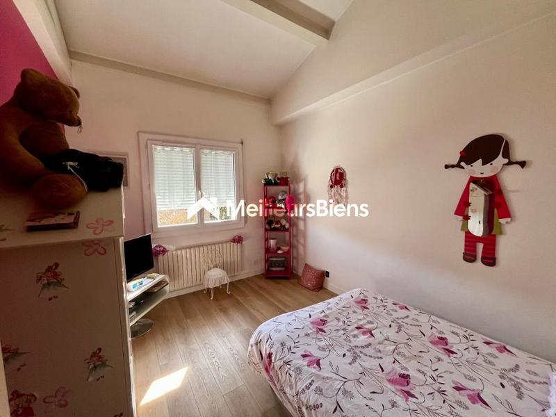 Propriété - 182 m² - 8 pièces