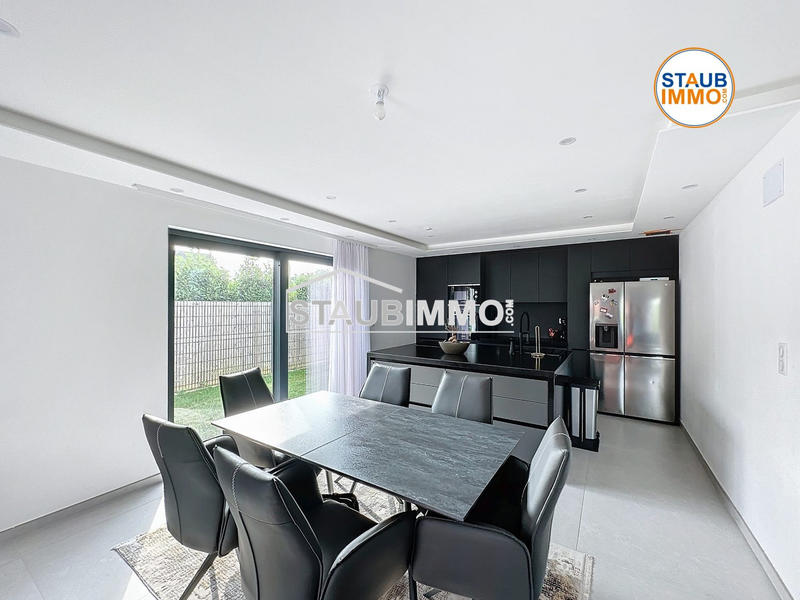 Maison - 165 m² - 6 pièces