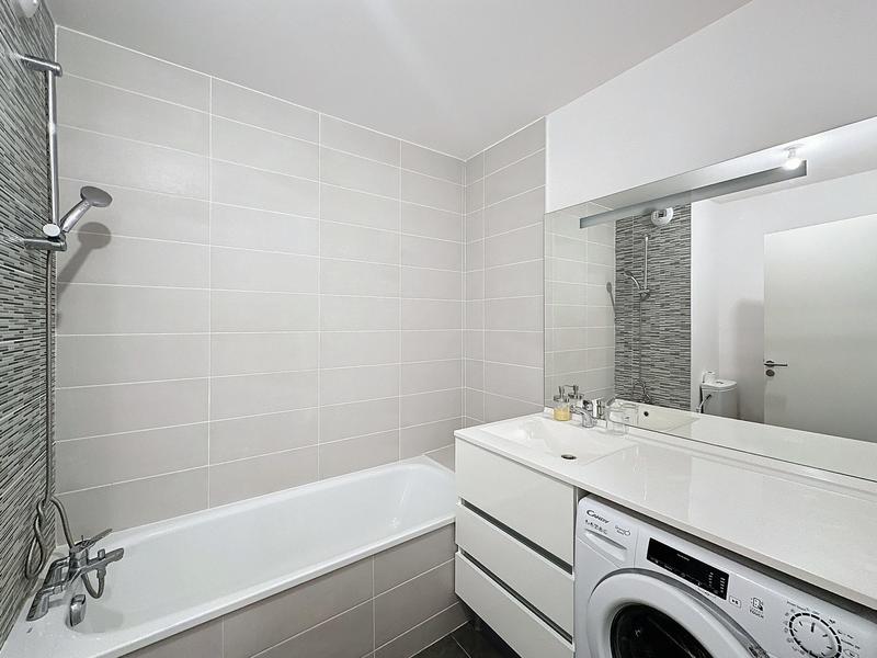 Appartement - 81 m² - 3 pièces