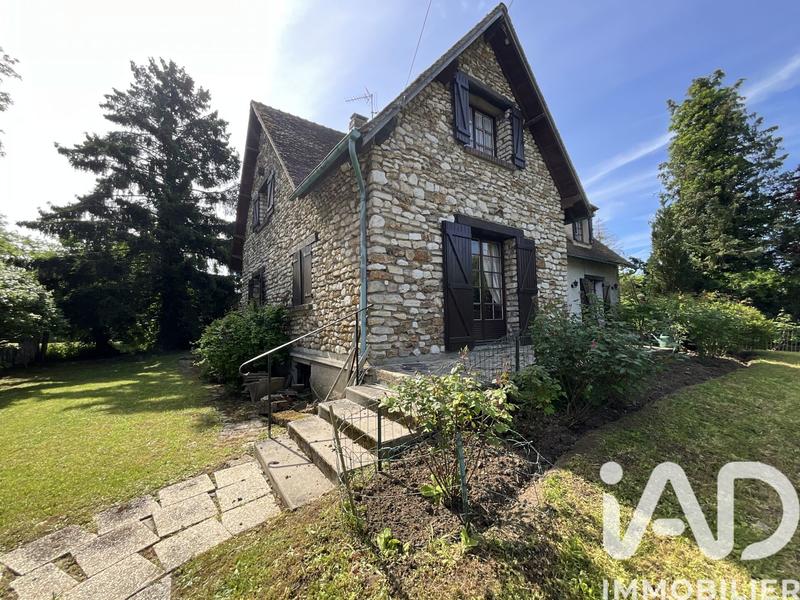 Maison - 232 m² - 8 pièces