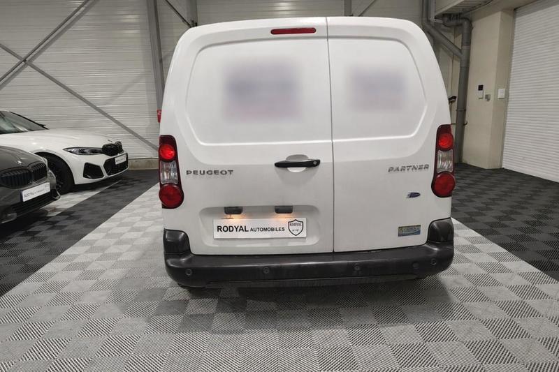 Peugeot Partner (B9) Utilitaire Phase 2 L1 600kg 1.6 Blue HDi Fap Fourgon Etg6 s&amp;S 99 cv Boîte auto