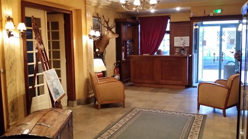 Propriété - 1 200 m² - 50 pièces