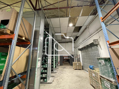 Entrepôt - 1 000 m²