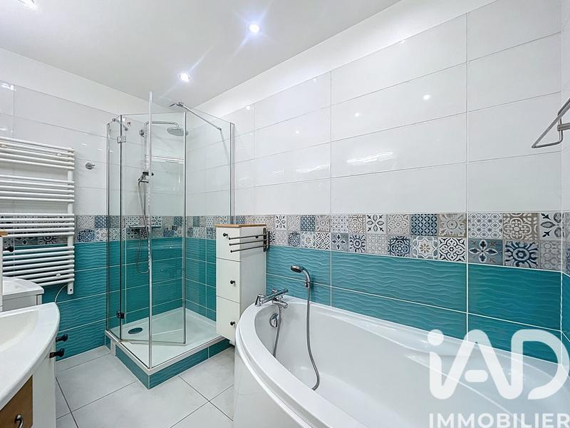 Maison - 181 m² - 7 pièces