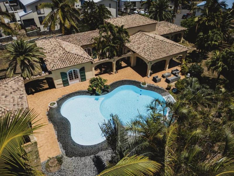 Demeure - 213 m² - 7 pièces