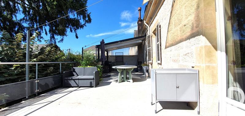 Maison - 258 m² - 8 pièces