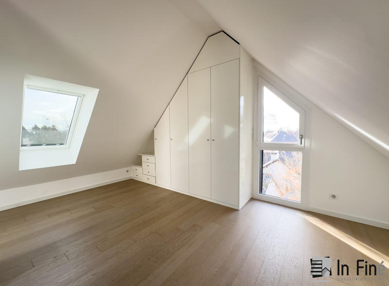 Appartement - 155 m² - 6 pièces