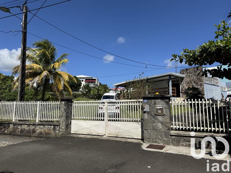 Maison - 250 m² - 4 pièces