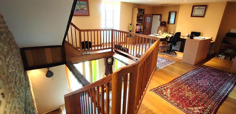 Corps de ferme - 230 m² - 5 pièces