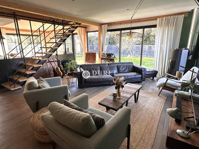 Maison contemporaine - 204 m² - 7 pièces