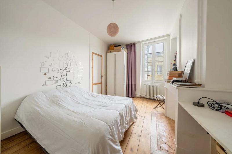 Maison de maîtres - 220 m² - 7 pièces