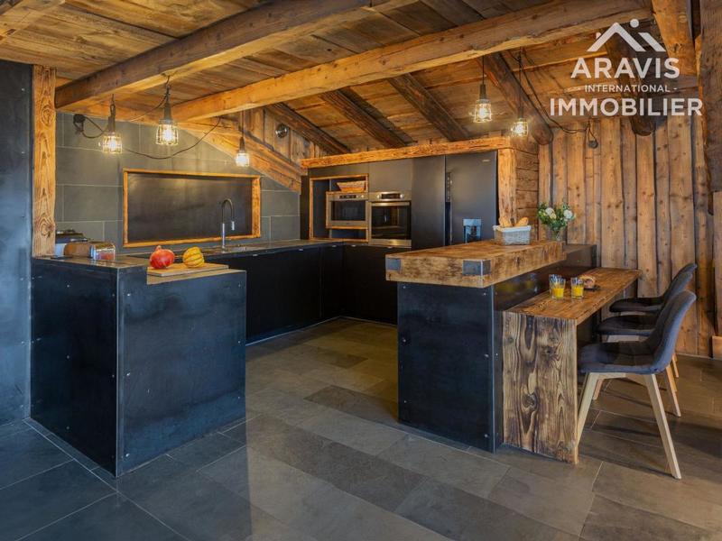 Châlet - 340 m² - 10 pièces